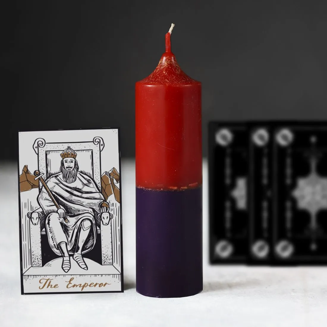 Свеча Таро "Император"
