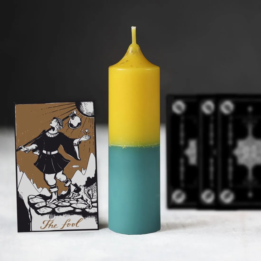 Свеча Таро "Шут"