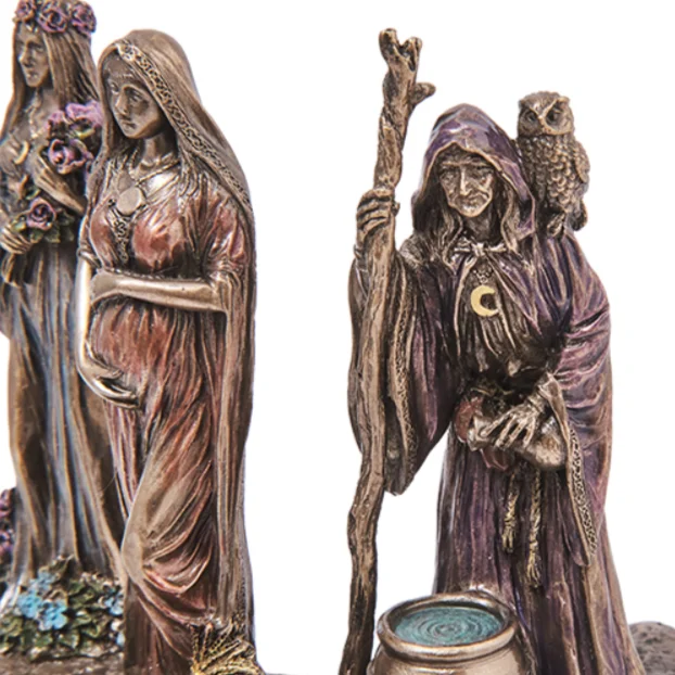 Статуэтка ''Тройная богиня - Дева, Мать и Старуха''