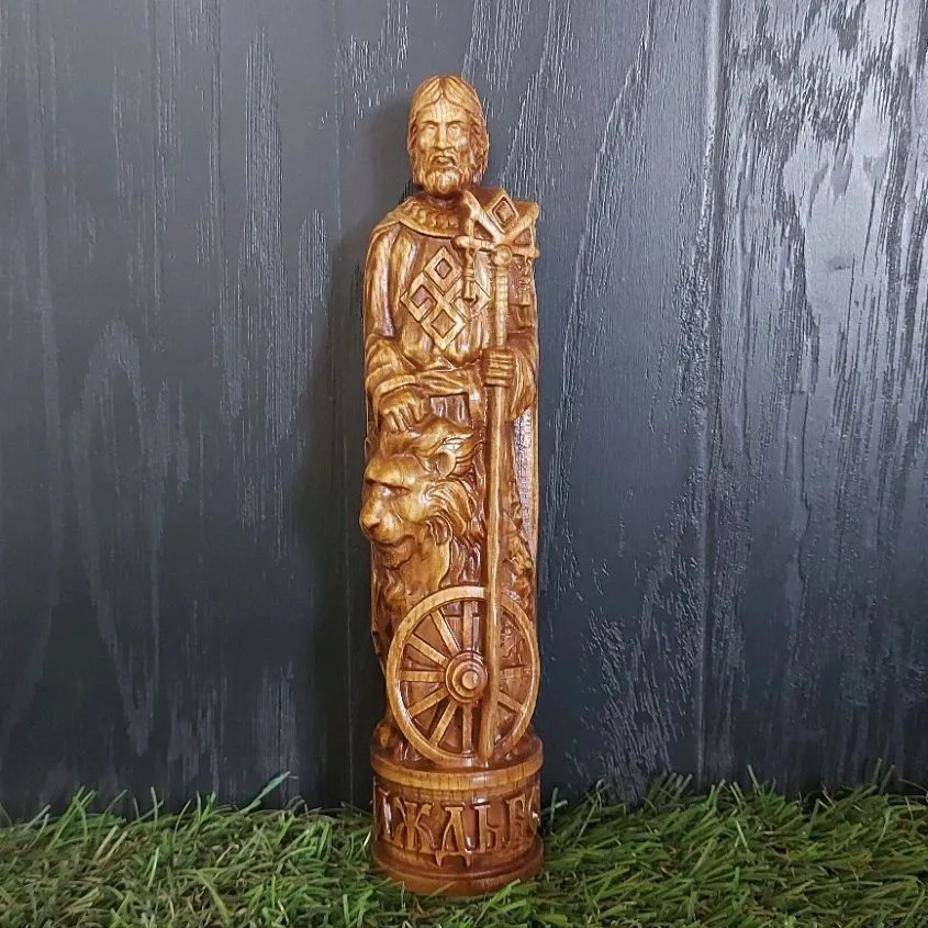 Алтарная статуэтка "Даждьбог" из дерева