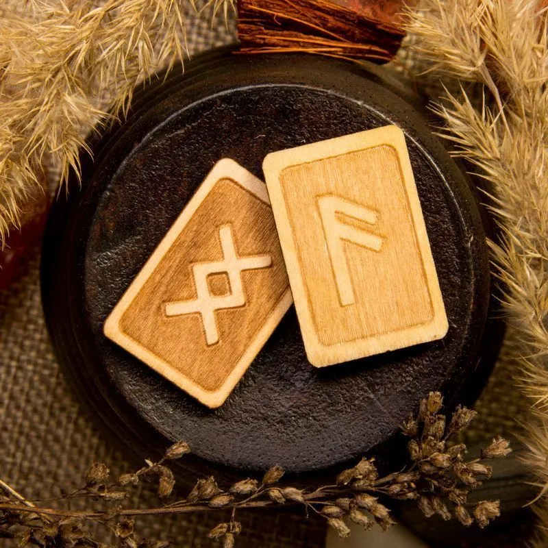 Руны деревянные "Северный оракул" из сосны