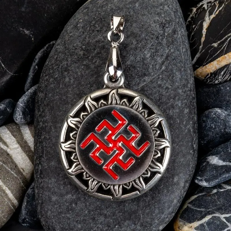 Оберег "Цветок папоротника" с красной эмалью