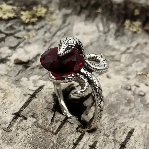 Кольцо "Змеиная кровь" с серебрением