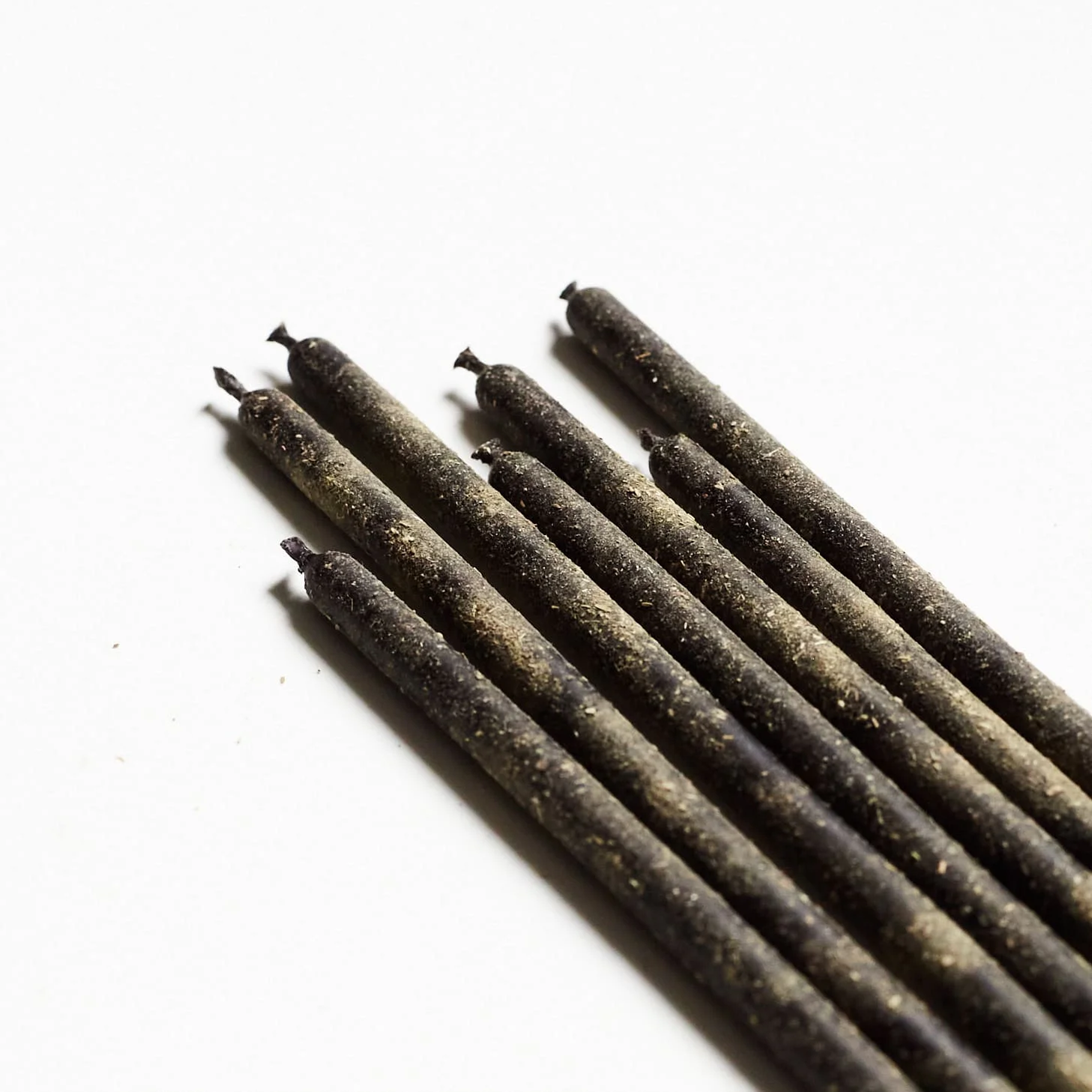 Набор свечей восковых черных "Магический Щит" с шалфеем, 7 шт