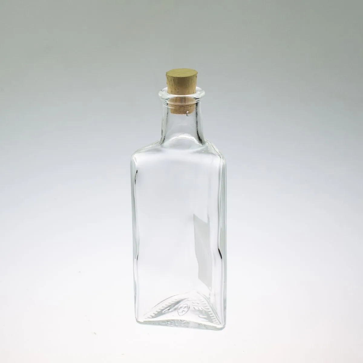 Бутылочка для зелий трехсторонняя 100 мл.