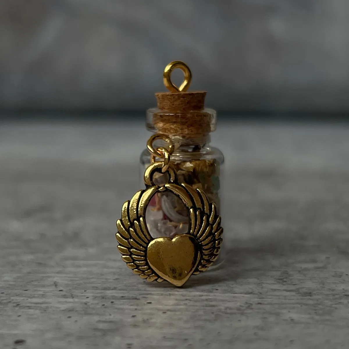 Магическая бутылочка "Привлечение любви"