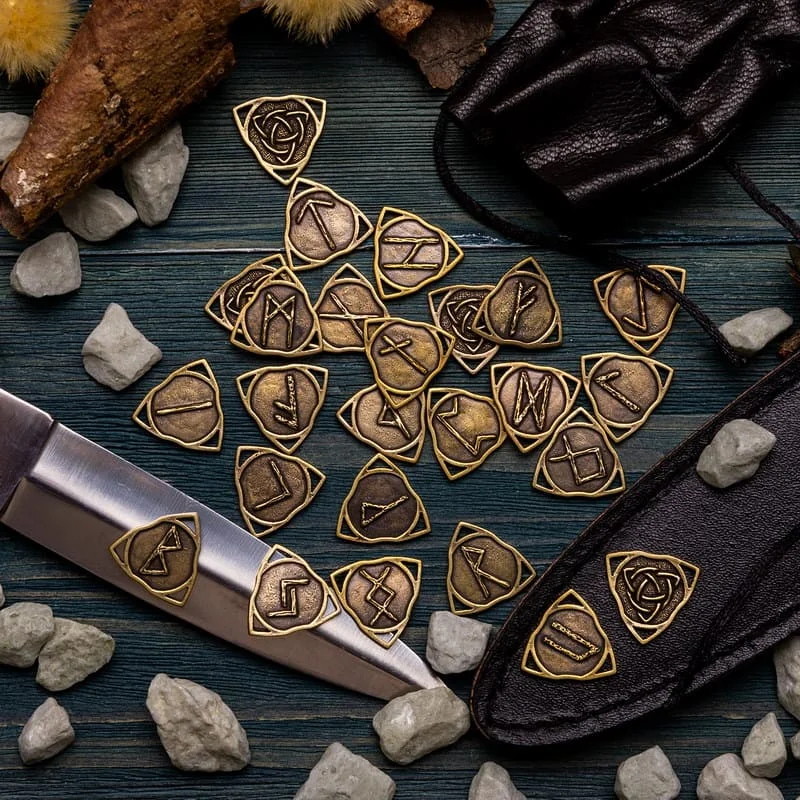 Набор скандинавских рун-амулетов "Бронзовый век"