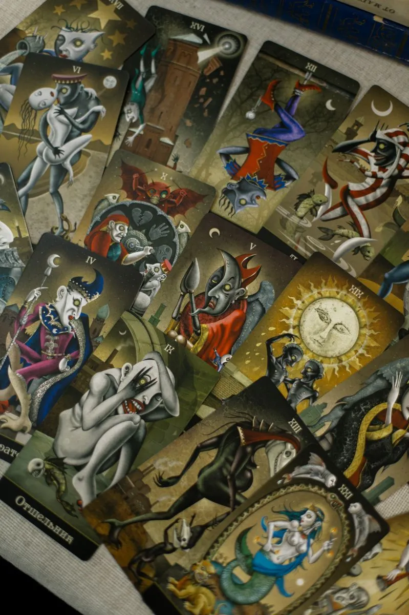 Таро Безумной Луны (издание на русском языке)