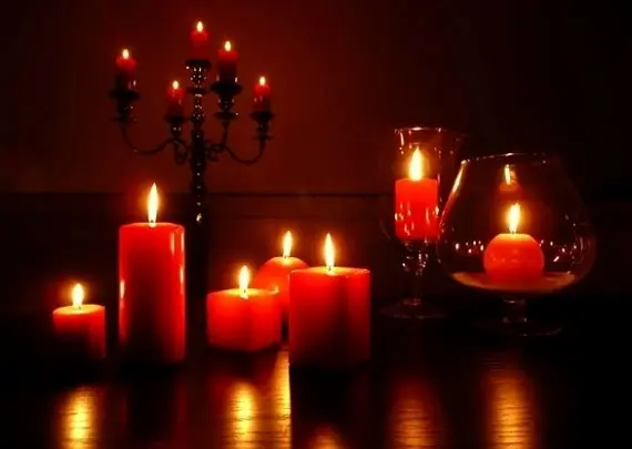 Ритуал с красной свечой на деньги