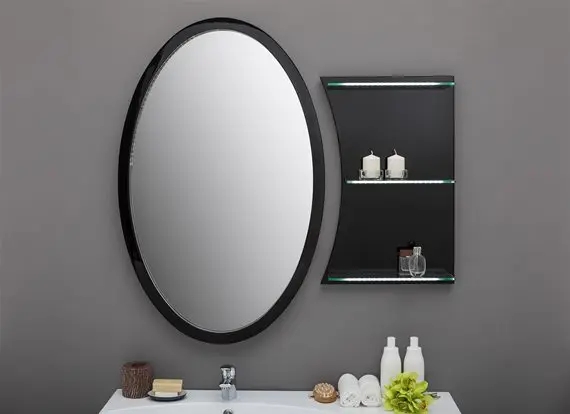 Зеркало в черной раме в интерьере