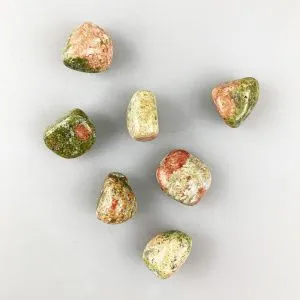 Унакит, галтовка 0,5-2,5 см (ок 20 г), 1 шт.