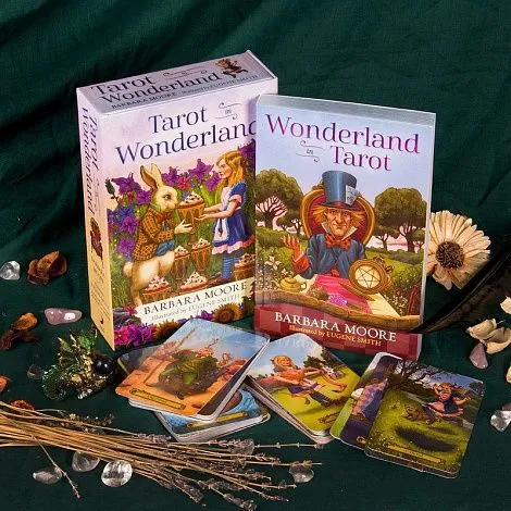 Набор "Tarot in Wonderland" (Таро в Стране Чудес, карты + книга)