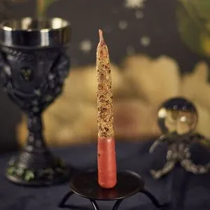 Свеча восковая розовая с травами 