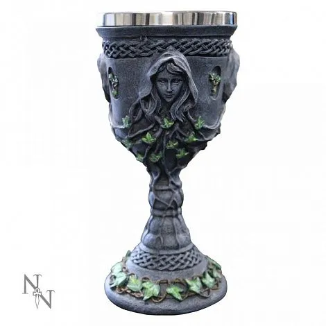 Алтарный кубок "Дева, Мать и Старуха"