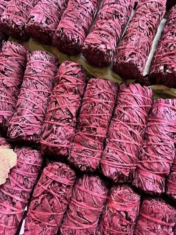 Скрутка белого шалфея с ароматической смолой "кровь дракона"