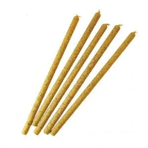 Свеча восковая желтая четырехчасовая с мятой и боярышником