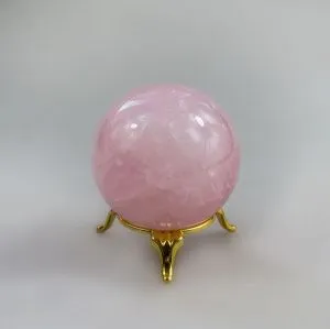 Розовый кварц, шар 6 см
