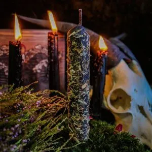 Свеча восковая 