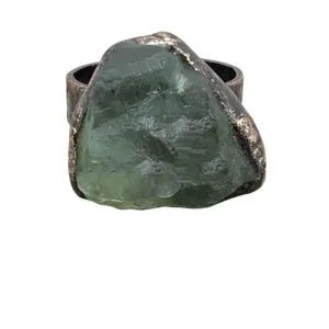 Кольцо из меди с камнем зеленый флюорит