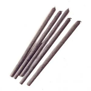 Свеча восковая черная четырехчасовая с четверговой солью