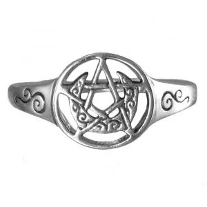 Серебряное кольцо "Викканская магия"