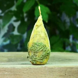 Конусная свеча-малышка