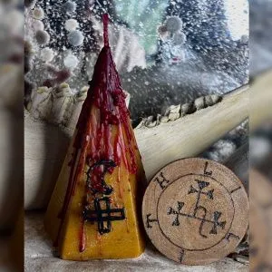 Восковая свеча 