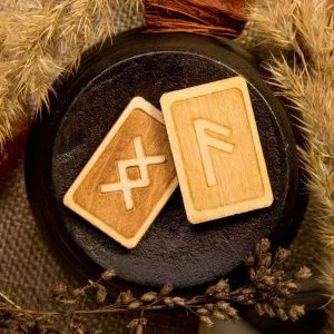 Руны деревянные