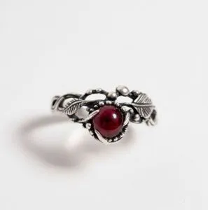 Серебряное кольцо