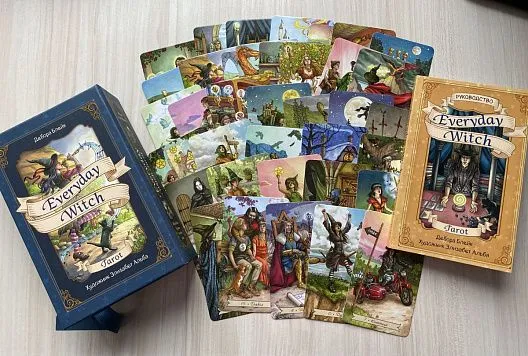 Подарочный набор "Повседневное Таро ведьмы" (Everyday Witch Tarot)