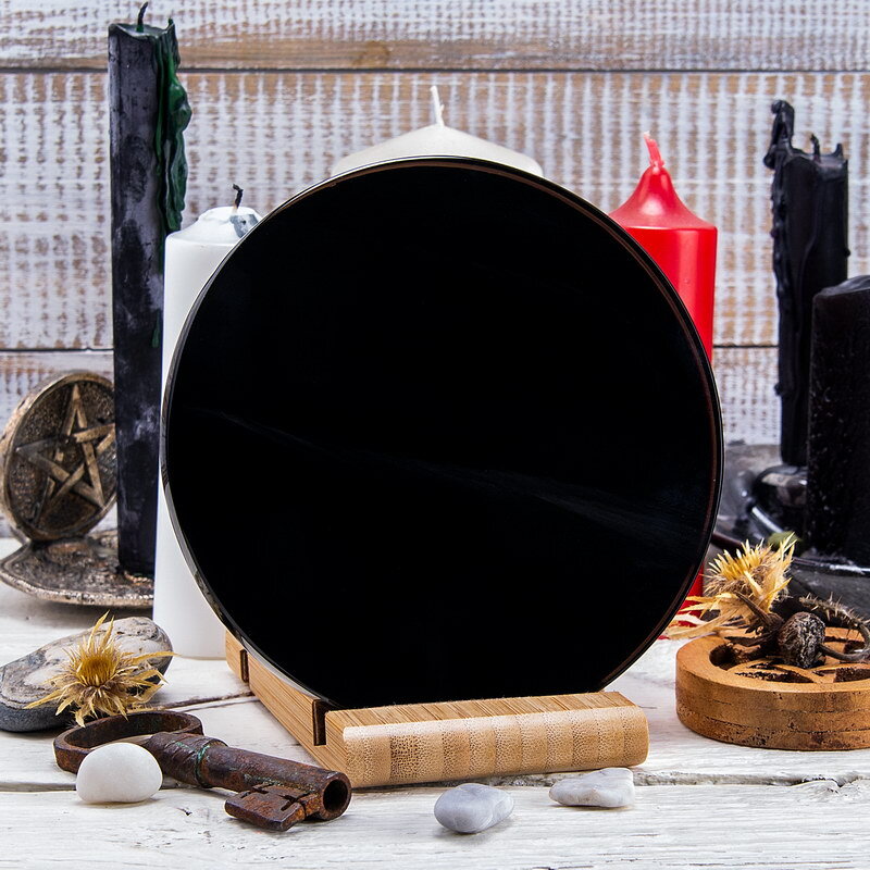 

Черное зеркало из обсидиана круглое, 15 см