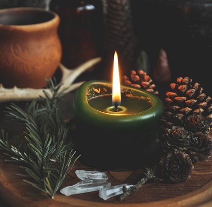 Green_candle_mood2.jpg Green_candle_mood2.jpg