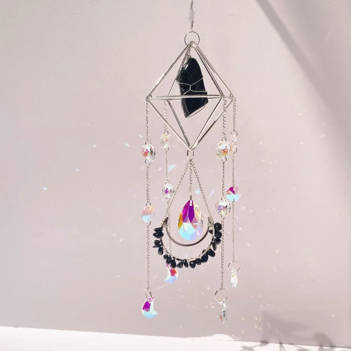 Ловец Солнца с натуральными камнями