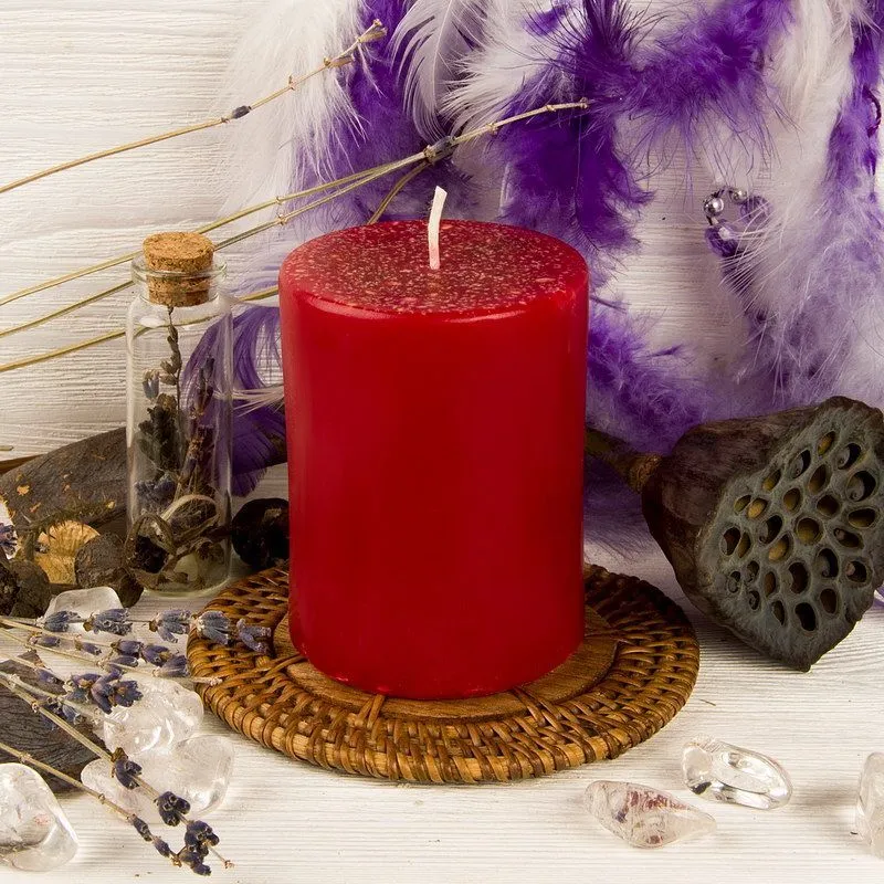 Свеча с травами "Неодолимый соблазн"