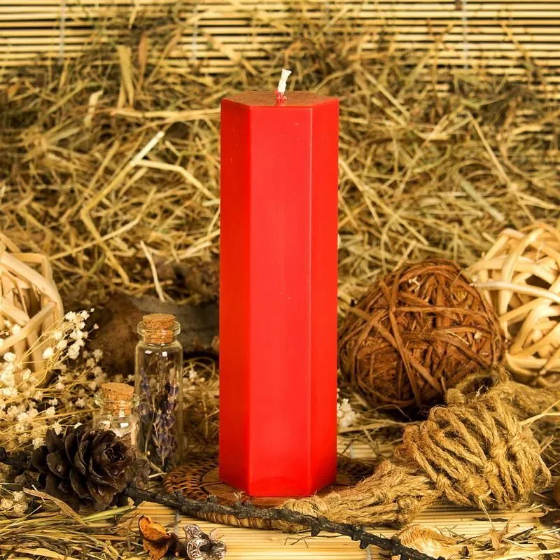 Заговорная свеча с травами "От неверности"