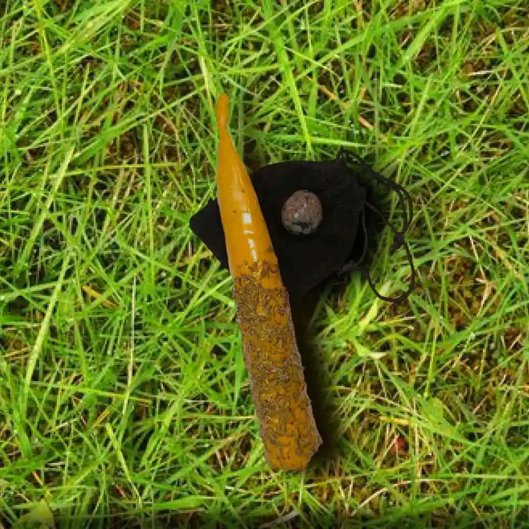 Катаная свеча "Щит” со снежным обсидианом