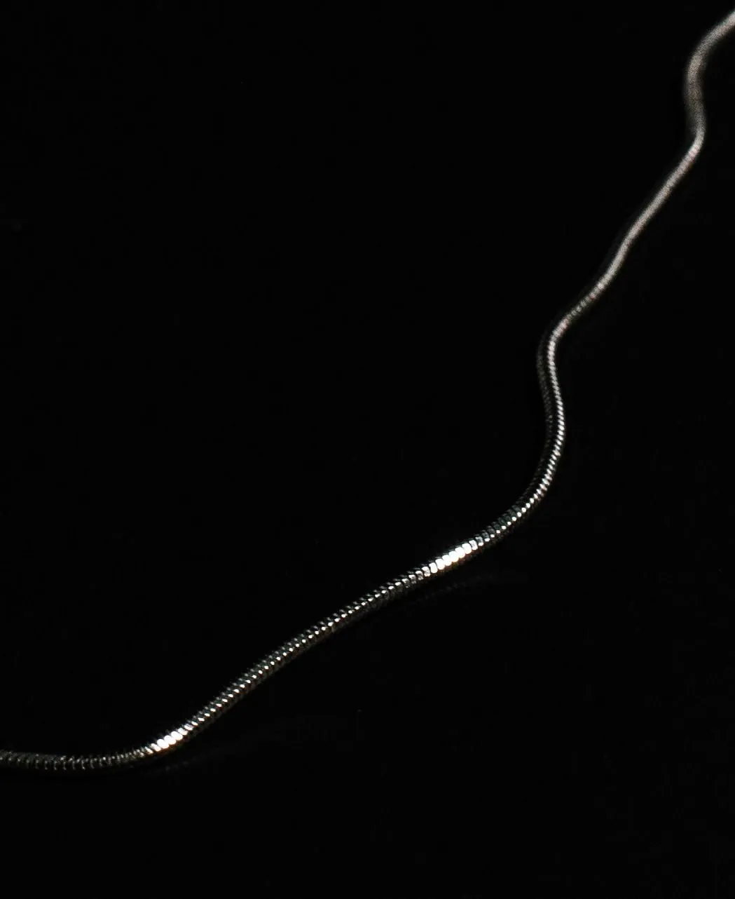 Серебряная цепочка, плетение плотная змейка ("снейк")