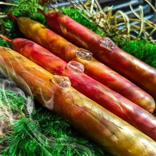 Катаная восковая свеча "Золото Белтейна"