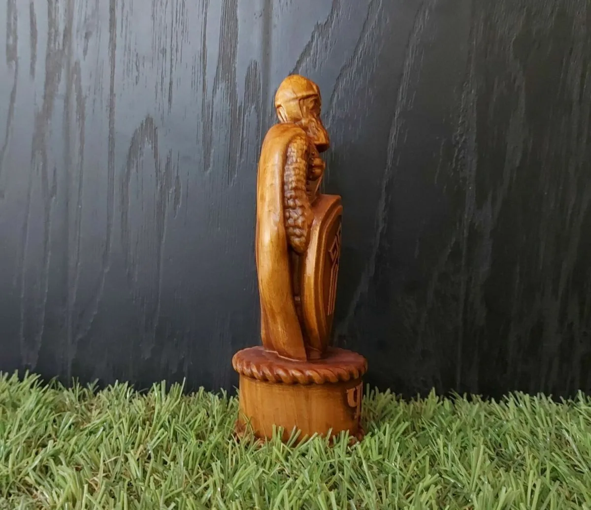 Алтарная статуэтка "Чур" из дерева