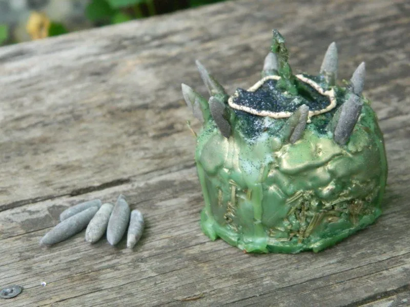 Cвеча "Ведьмино кольцо", травяная