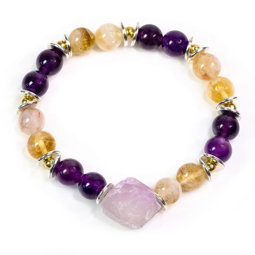Браслет "Между рассветом и сумерками" из цитрина и аметиста с кристаллом аметиста