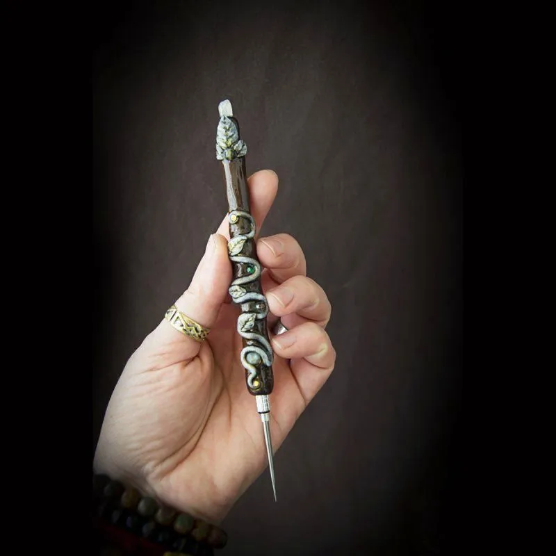 Ритуальное шило "Лесная Ведьма", нефрит, кошачий глаз, кварц