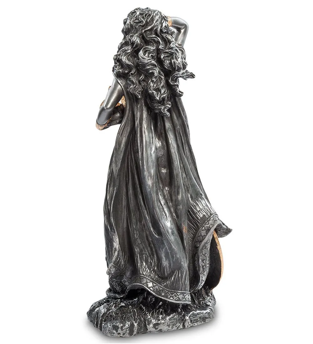 Алтарная статуэтка "Фрейя, богиня любви, красоты и женской магии"