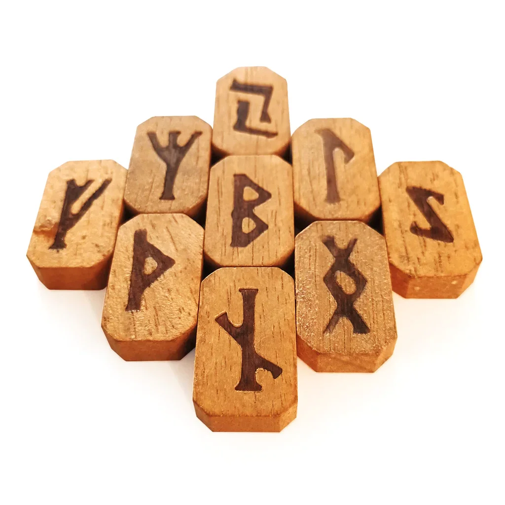 Руны из дерева (в подарочной упаковке)