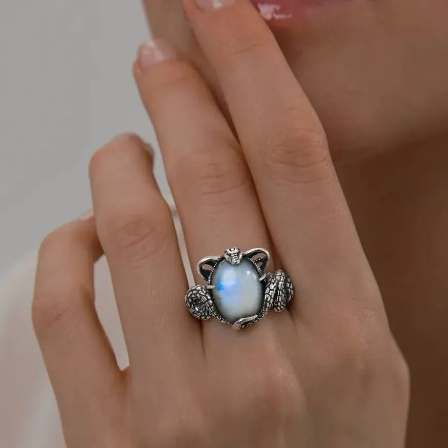 Кольцо "Кобра", лунный камень, р.17