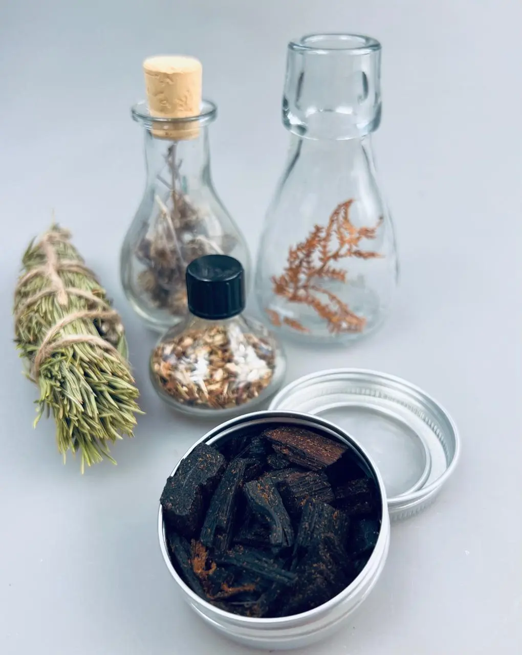 Арабское благовоние бахур "Уд Двух Святынь" (Оман, 10 гр)