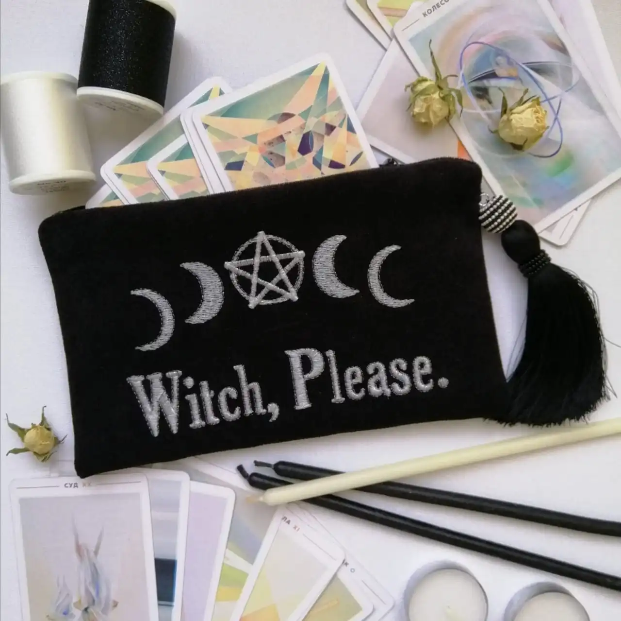 Мешочек для Таро "Witch, please" со светлой вышивкой