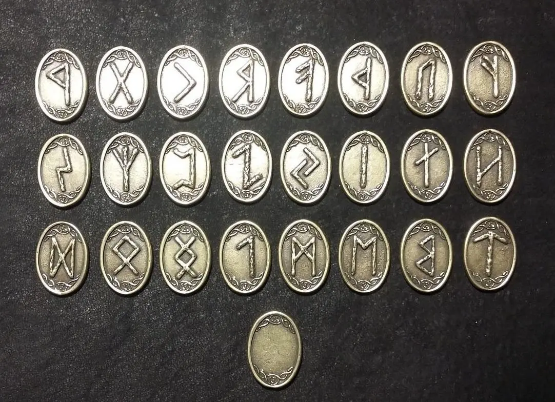 Набор скандинавских рун "Древо Одина"