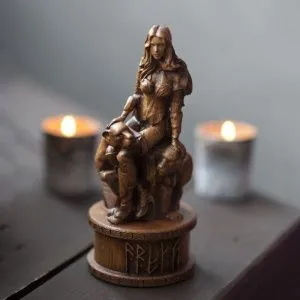 Алтарная статуэтка
